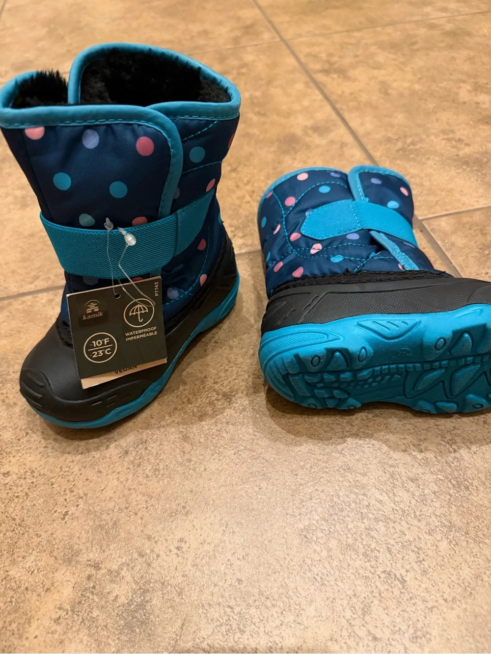 Kamik Kids Size 7 Blue Polka Dot Snow Boots